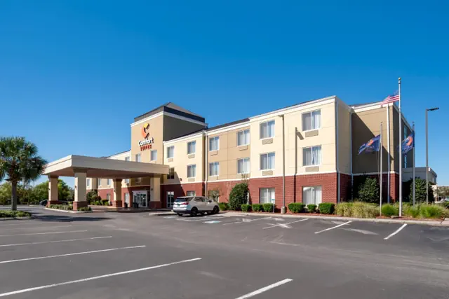 Photo 1 - Comfort Suites Foley - North Gulf Shores