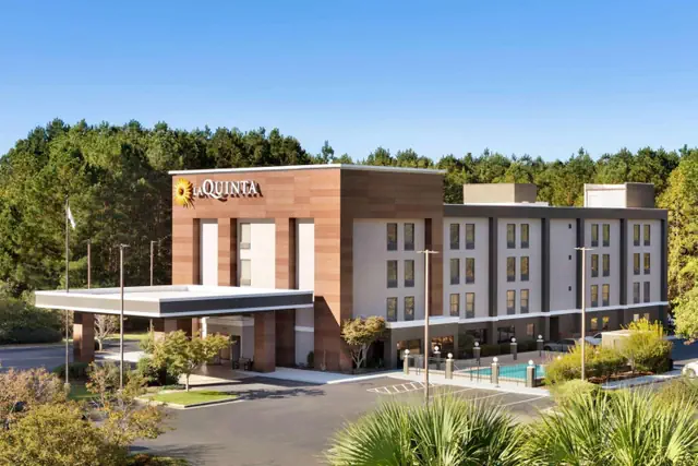 Photo 1 - La Quinta Inn & Suites by Wyndham Selma/Smithfield I-95