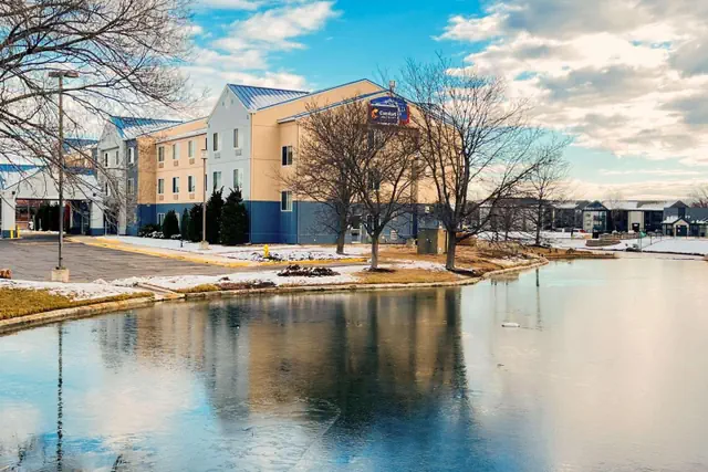 Photo 1 - Comfort Inn & Suites Olathe - Kansas City