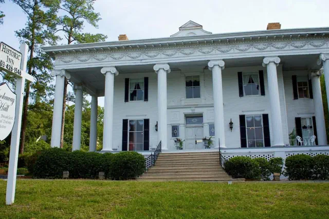 Photo 1 - Lookaway Inn