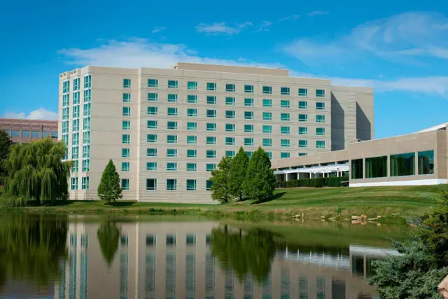 Photo 1 - Chicago Marriott Southwest at Burr Ridge