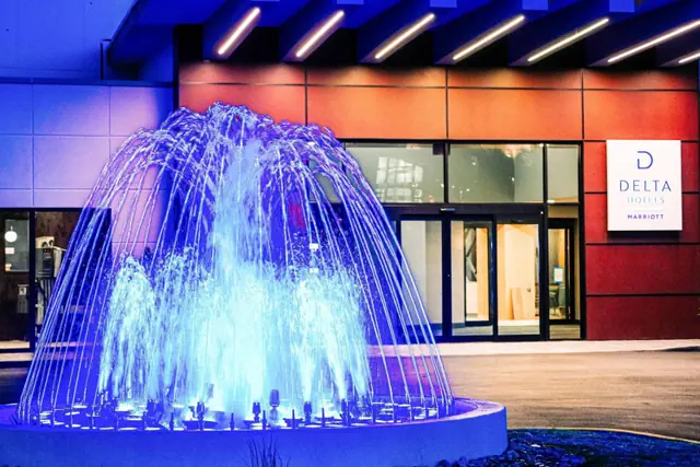 Photo 1 - Delta Hotels by Marriott Cincinnati Sharonville