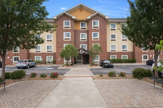 Photo 1 - Studio 6 Lenexa - Overland Park