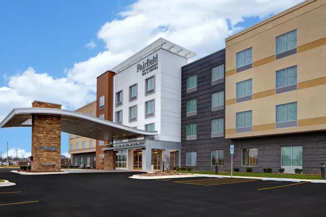 Photo 1 - Fairfield Inn & Suites by Marriott Chicago Bolingbrook