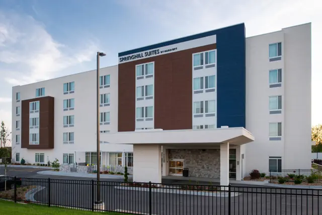Photo 1 - SpringHill Suites by Marriott Kansas City Northeast