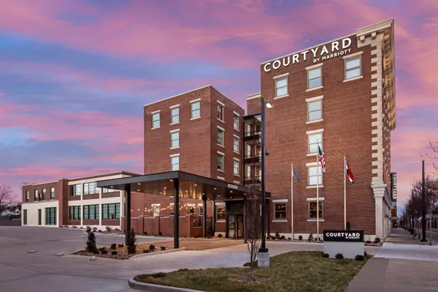 Photo 1 - Courtyard by Marriott Cape Girardeau Downtown