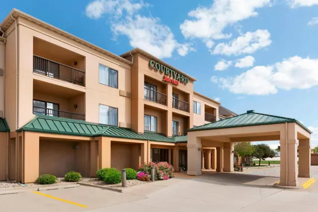 Photo 1 - Courtyard by Marriott Bloomington Normal