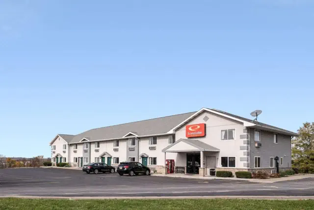 Photo 1 - Econo Lodge Inn & Suites Canandaigua - Finger Lakes Area