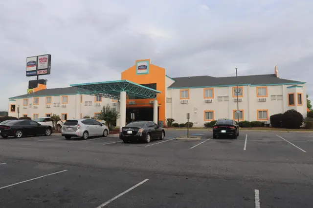 Photo 1 - Howard Johnson by Wyndham Tifton GA I-75