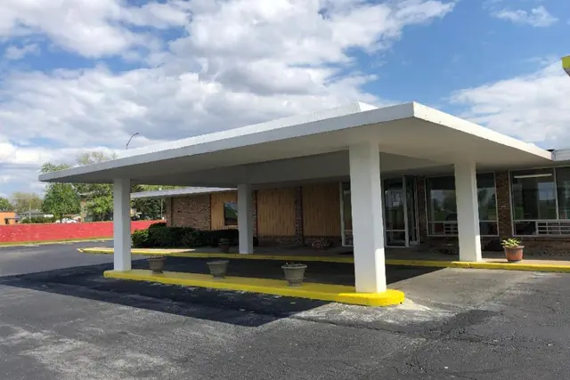 Photo 1 - Regal 8 Inn & Suites