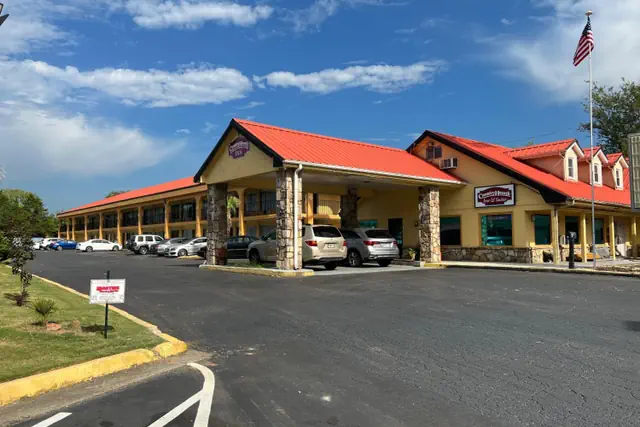Photo 1 - Country Hearth Inn & Suites Cartersville