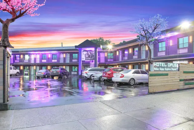 Photo 1 - Hotel OPUS Bronx Near Bay Plaza Mall