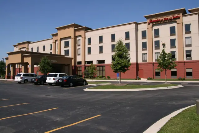 Photo 1 - Hampton Inn & Suites Bolingbrook