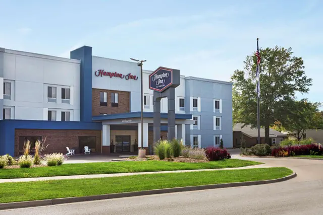 Photo 1 - Hampton Inn Kansas City Blue Springs