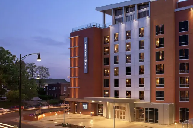 Photo 1 - The Broadway Columbia - a DoubleTree by Hilton Hotel