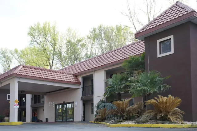 Photo 1 - Motel 6 Atlanta GA Atlanta Airport East