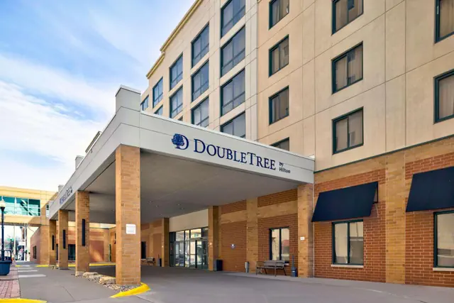 Photo 1 - DoubleTree by Hilton Davenport