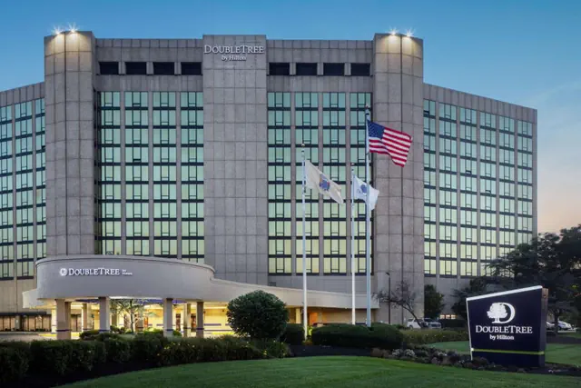 Photo 1 - DoubleTree by Hilton Cherry Hill Philadelphia