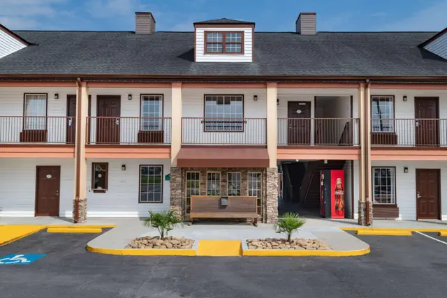 Photo 1 - Baymont by Wyndham Commerce GA Near Tanger Outlets Mall