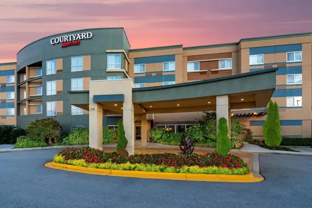 Photo 1 - Courtyard Atlanta McDonough