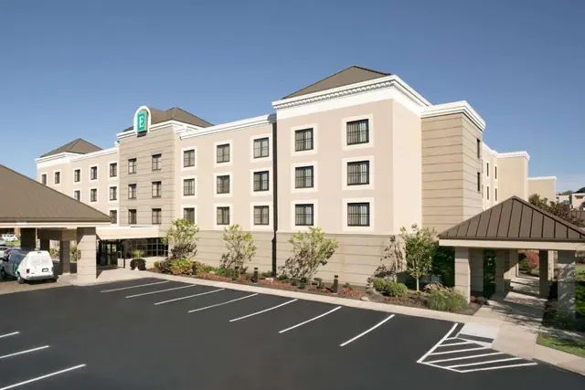 Photo 1 - Embassy Suites Cleveland - Beachwood
