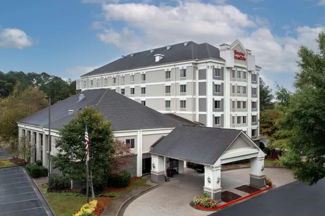 Photo 1 - Hampton Inn & Suites Alpharetta-Windward