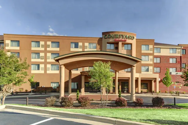 Photo 1 - Courtyard by Marriott Anniston Oxford
