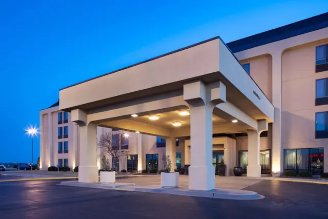 Photo 1 - Hampton Inn Kansas City Liberty