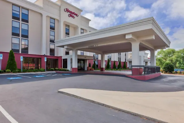 Photo 1 - Hampton Inn Hendersonville
