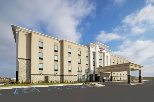 Photo 1 - Hampton Inn Sikeston