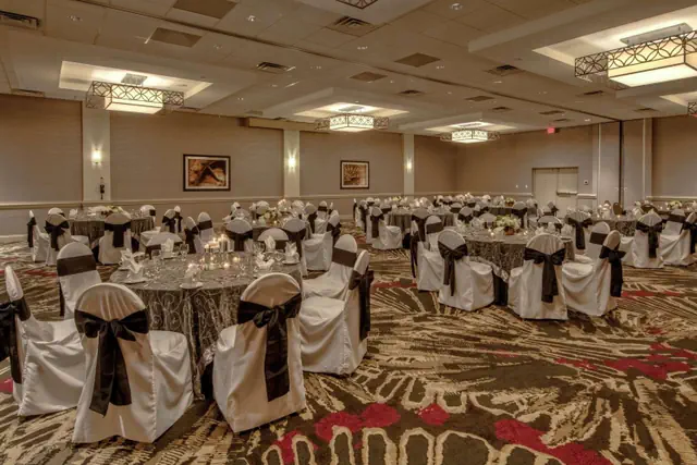 Photo 1 - DoubleTree by Hilton Decatur Riverfront