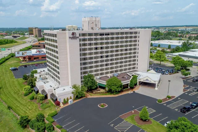 Photo 1 - DoubleTree by Hilton St. Louis at Westport