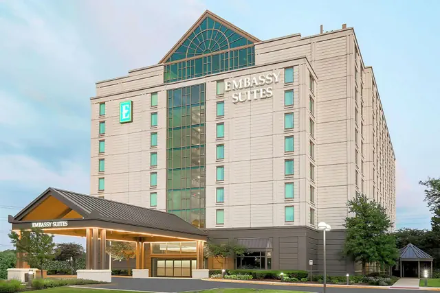 Photo 1 - Embassy Suites by Hilton Chicago Lombard