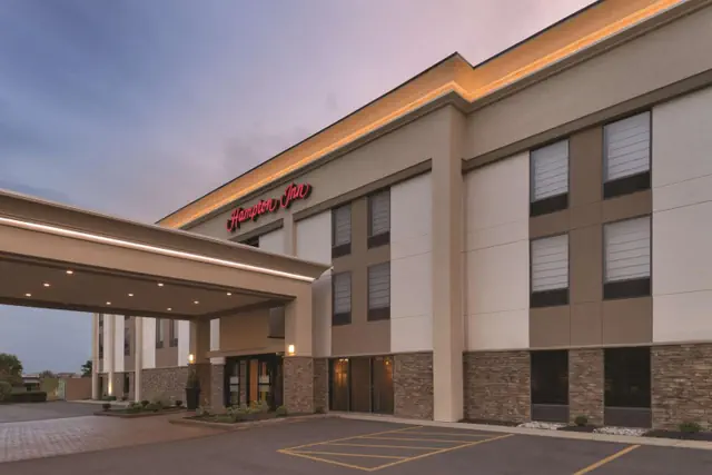Photo 1 - Hampton Inn Cincinnati Kings Island