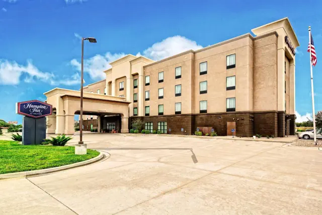 Photo 1 - Hampton Inn Belton/Kansas City