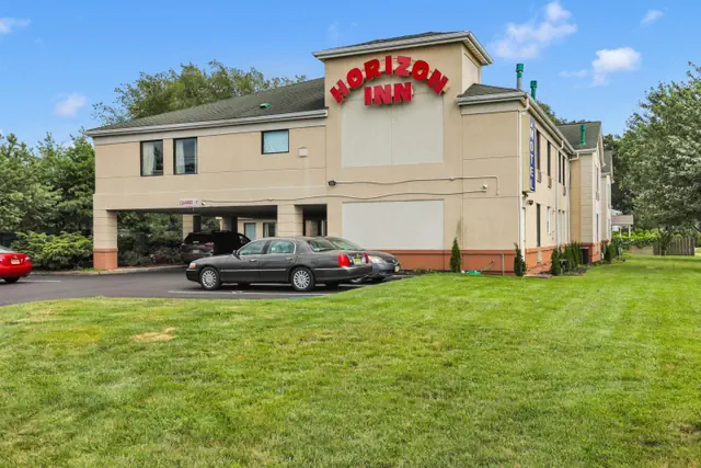 Photo 1 - Horizon Inn