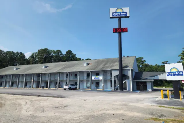 Photo 1 - Days Inn by Wyndham Hardeeville Near Hilton Head