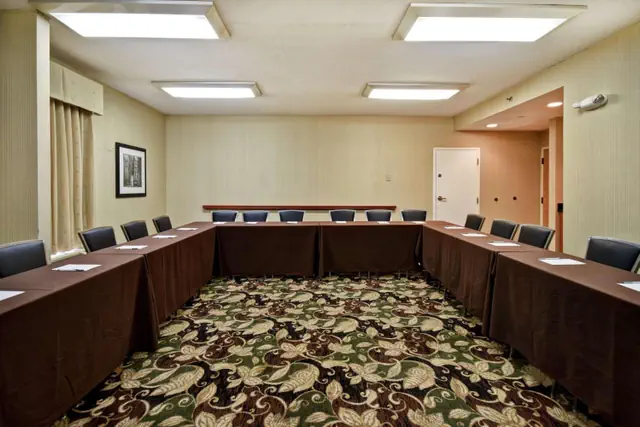 Photo 1 - Hampton Inn St. Louis - Westport