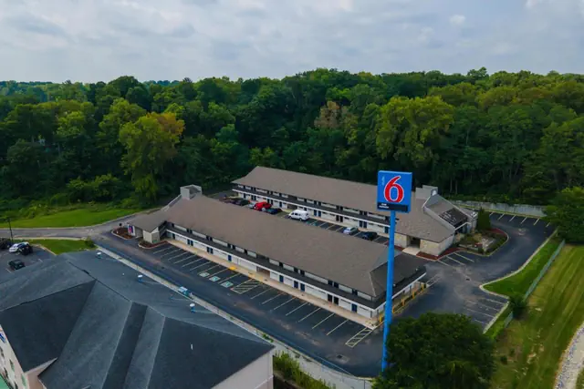 Photo 1 - Motel 6-Dayton, OH - Englewood