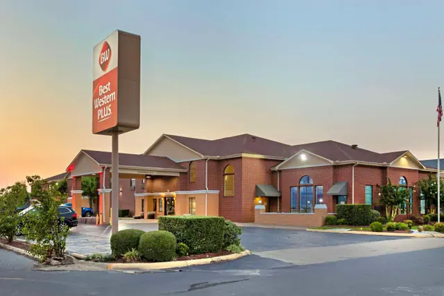 Photo 1 - Best Western Plus Lonoke Hotel