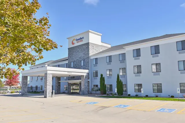 Photo 1 - Comfort Suites Bloomington I-55 and I-74