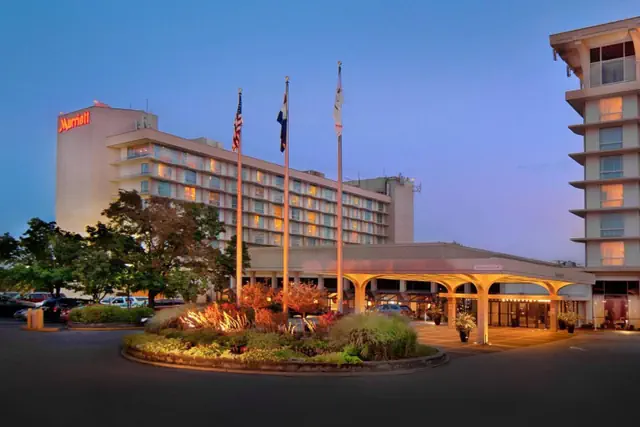 Photo 1 - Marriott St. Louis Airport