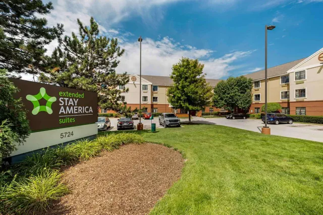 Photo 1 - Extended Stay America Suites - Chicago - Gurnee