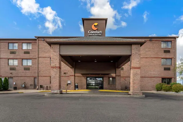 Photo 1 - Comfort Inn & Suites Streetsboro - Kent