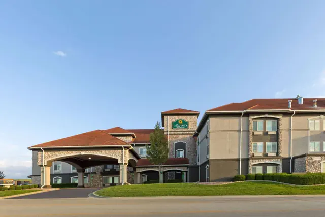 Photo 1 - La Quinta by Wyndham Olathe