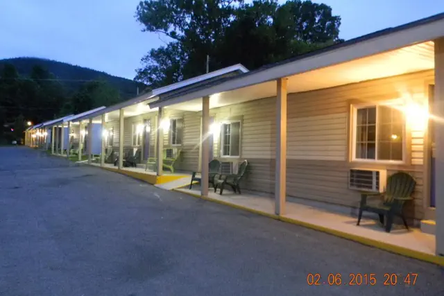 Photo 1 - Howard Johnson by Wyndham Lake George