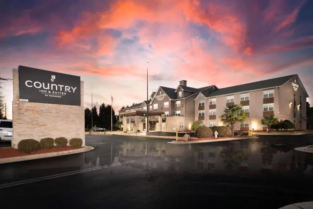 Photo 1 - Country Inn & Suites by Radisson, Stone Mountain, GA