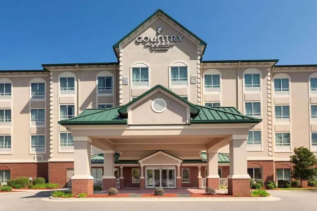 Photo 1 - Country Inn & Suites by Radisson, Tifton, GA