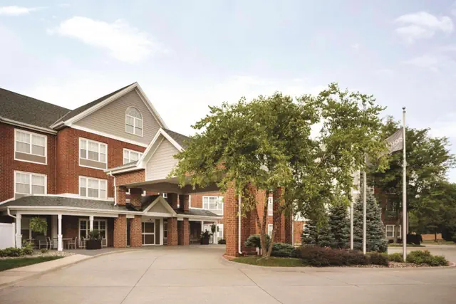 Photo 1 - Country Inn & Suites by Radisson, Des Moines West, IA