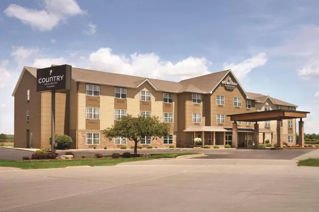 Photo 1 - Country Inn & Suites by Radisson, Moline Airport